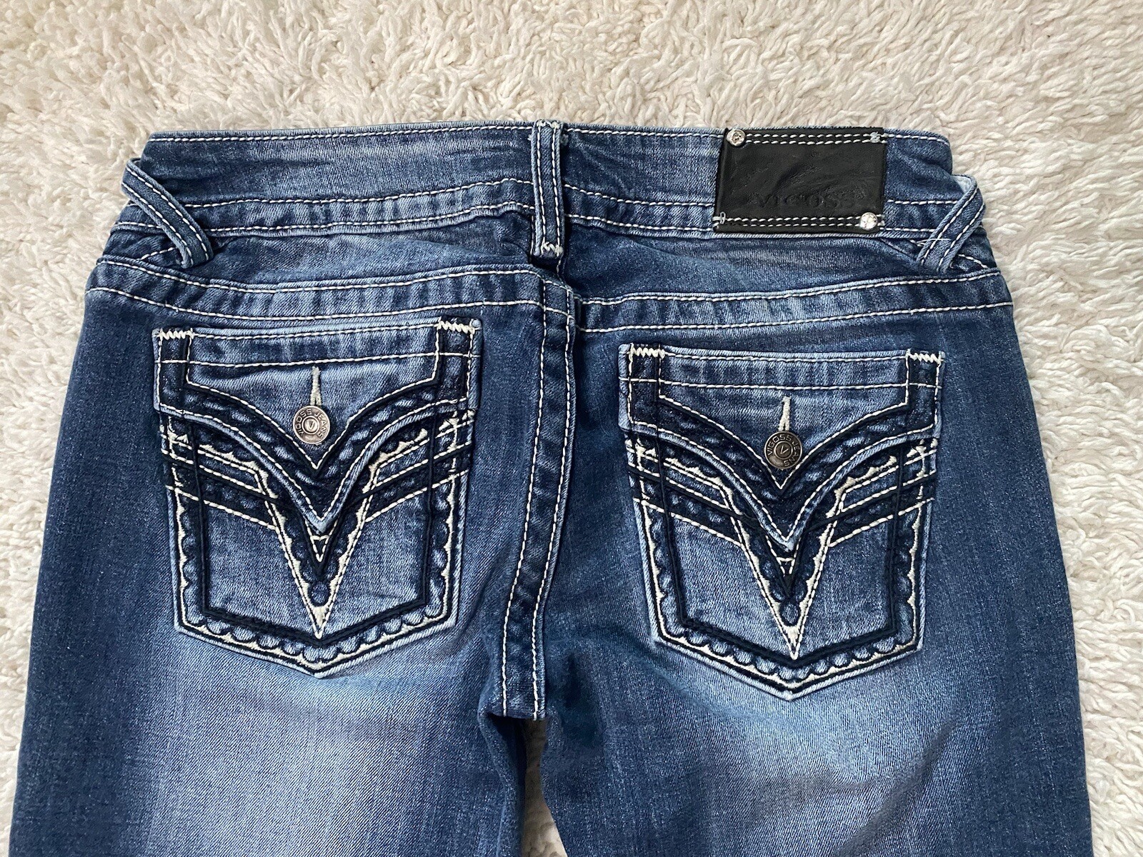 Vigoss women jeans  The Dallas Bootcut size 3 /4 Dark Wash Blue color