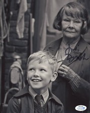 Judi Dench Belfast Autographed Signed 8x10 Photo ACOA