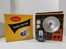 Vintage Antique Kodak Brownie Hawkeye Camera Flash Model 620 Film Camera w/ Box