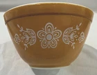 Vintage Pyrex Mixing Nesting Bowl 1 1/2 Pt. Butterfly Gold RARE #40 PYREX