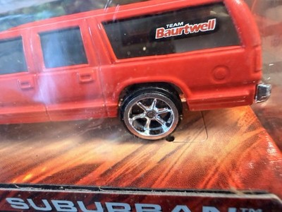 ミニカー Hot Wheels Team Baurtwell Chevy Suburban s-l400.jpg