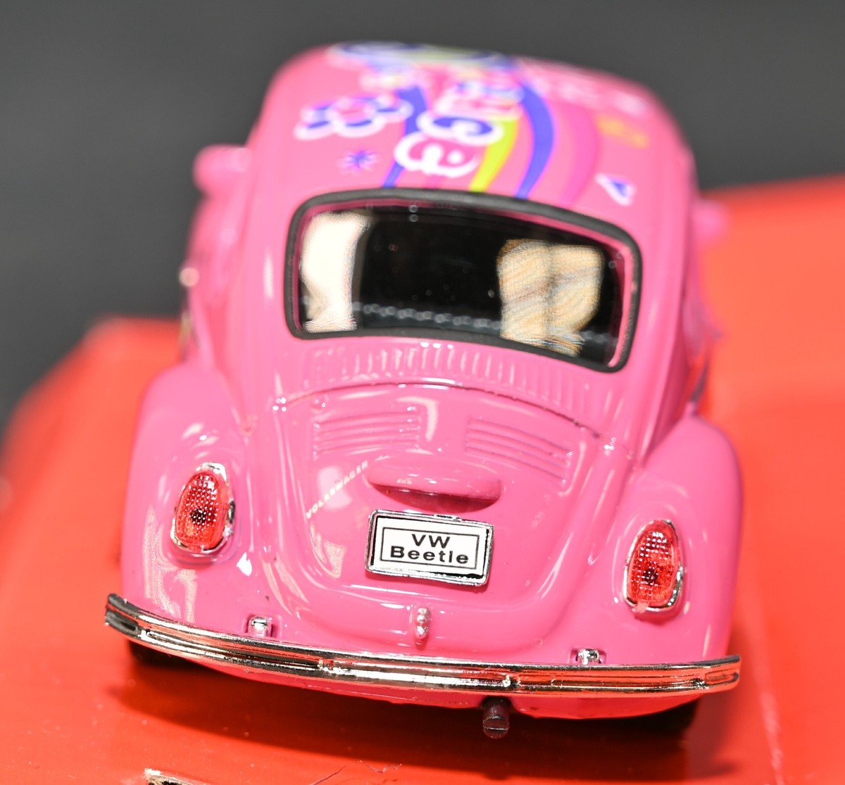 Welly NEX VW Beetle Peace & Love Pink Flower Power 1:34 Scale