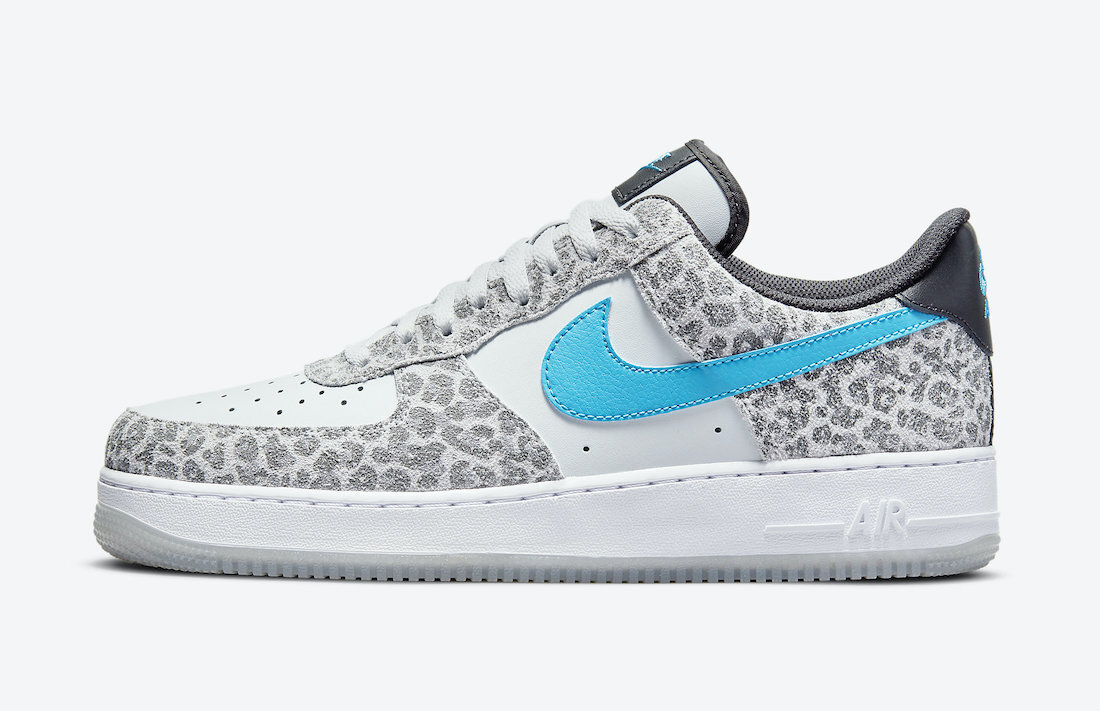 nike snow leopard trainers