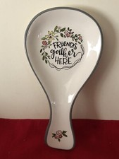 10&rdquo; X 3.75&rdquo; FRIENDS GATHER HERE WHITE CERAMIC KITCHEN SPOON REST FLORAL DESIGN