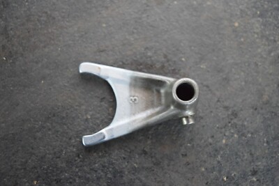 YAMAHA XZ550 VISION XV535 VIRAGO ENGINE MOTOR TRANSMISSION GEAR SHIFT FORK 3