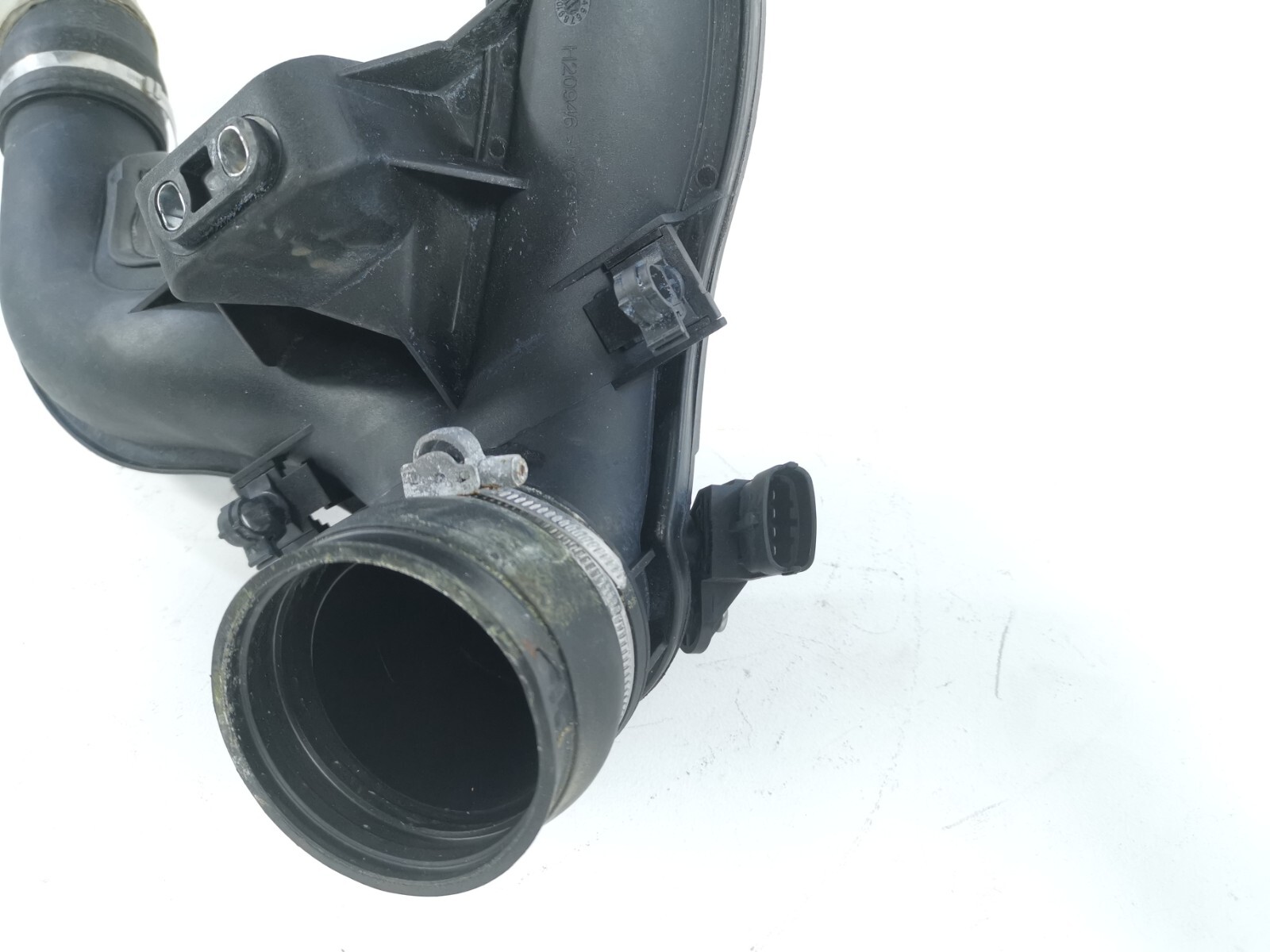 17-20 MASERATI Levante 3.0L INTERCOOLER AIR HOSE TWIN PIPE HOSE LINE 670039138