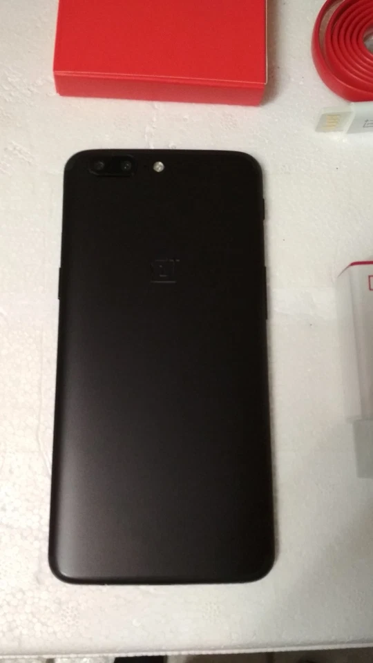 OnePlus 5 128 GB 8GB RAM BLACK GRADO A++ NO SCATOLA GARANZIA 12 MESI - Immagine 4 di 4