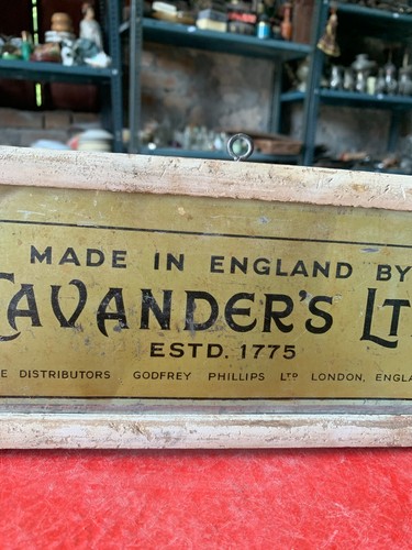Old Vintage Original Cavender's Ltd. Cigarettes Adv. Litho Tin Box Sign Framed - Picture 4 of 6