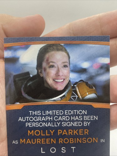 2022 LOST IN SPACE COLLECTOR'S SET AUTO MOLLY PARKER MAUREEN ROBINSON AUTOGRAPH - Picture 3 of 4