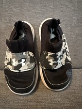 Under Armour Toddler Slip On Sneakers Size 10K Black Camo Strap Shoes