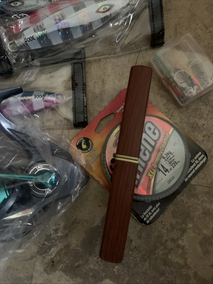 Nuevo Surf Casting Combo Bolsa Señuelos Línea + Carrete, Cuchillo Striper, Atún Foto 3 de 4