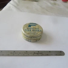 FISHING PFLUEGER HANDE-PAK FISH HOOKS BLUE TIN  NOT FULL OFFERED AS DISPLAY
