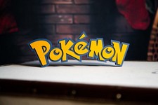 POKEMON décoration murale logo à poser ou accrocher Logo Pokémon