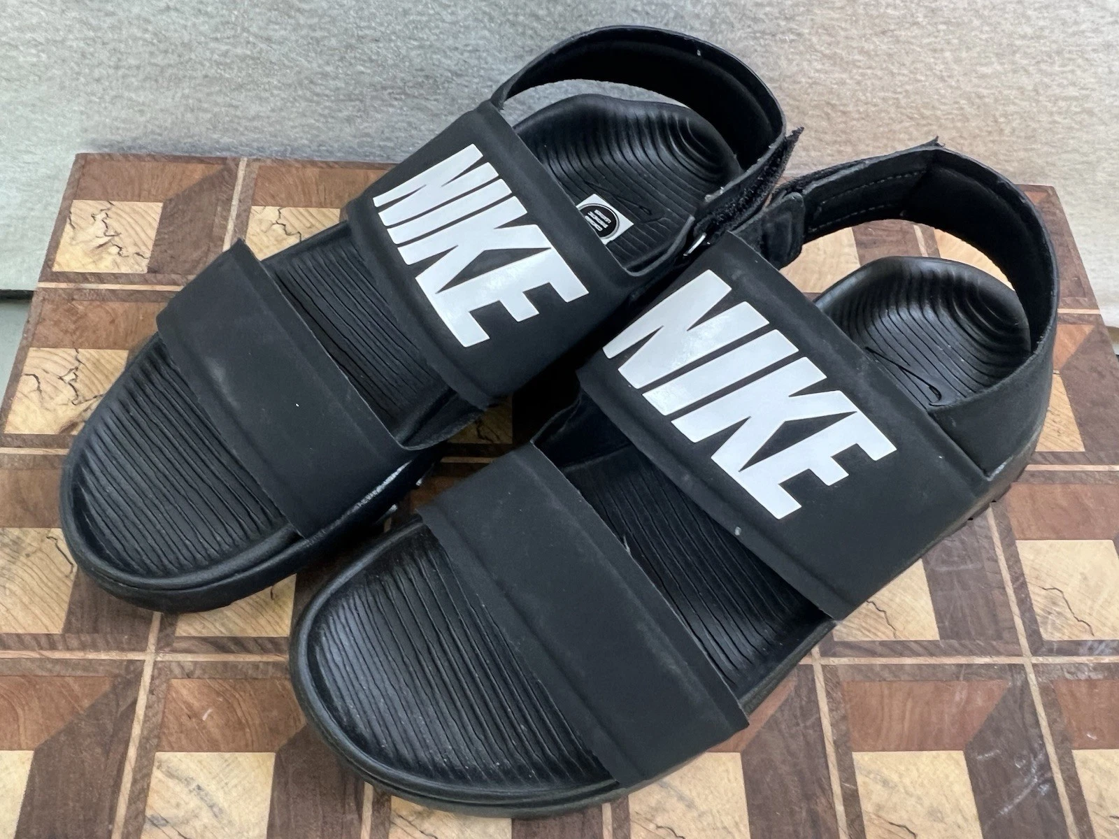 Nike Tanjun sandali comodi da donna slide ciabatte scarpe da casa taglia 6 nuovi senza etichette