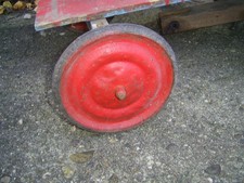 Bollerwagen Handwagen 4 Räder alt Ersatzteil Scheibenräder Metall Gummireifen