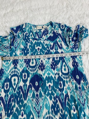 Chico's Pullover Top Blouse Blue Short Sleeves Asymmetric Embroidered hem Size 1 - Picture 2 of 12