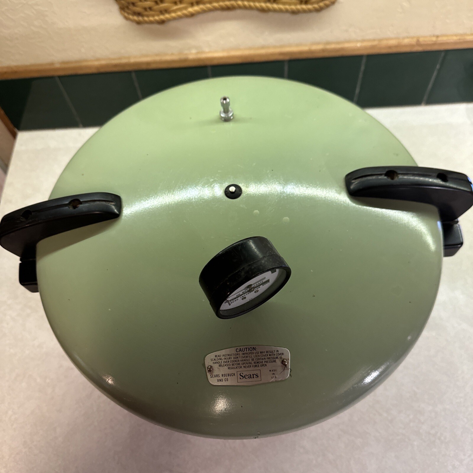 Vtg 1970s 16 Qt Sears Pressure Cooker Canner 409A Green Heavy Holds 7