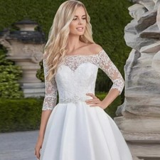 Charming White Short Wedding Dresses Beaded Appliques Buttons Back Bridal Gowns