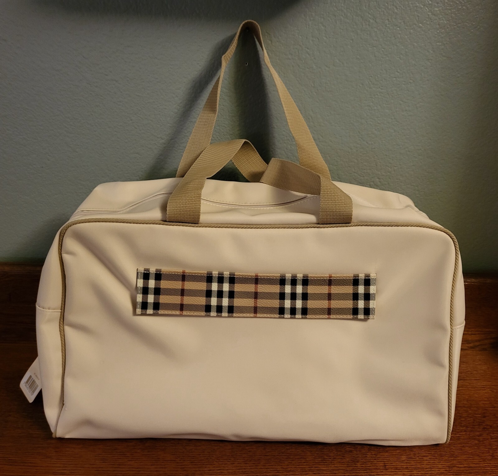 burberry fragrance bag
