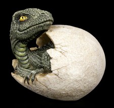 Dinosaurier Figur schl&uuml;pft aus Ei - Raptors Dawn - Dinojunges Deko Statue