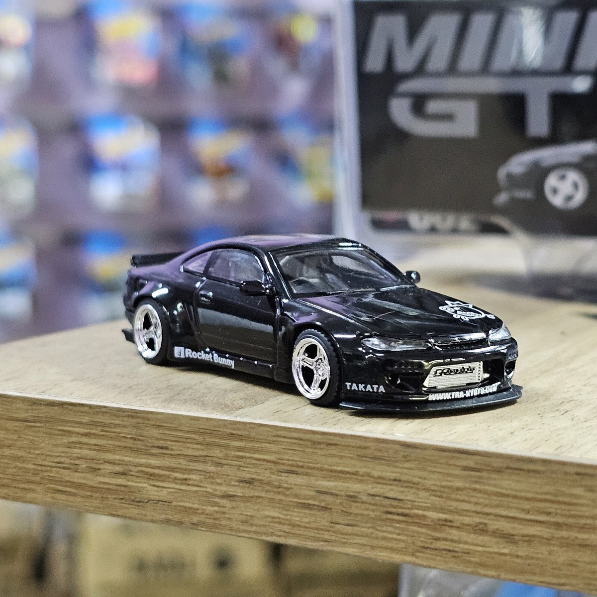 ❤️Mini GT日産シルビアS15 Rocket Bunny   （チェイス) Mini GT 549 Nissan Silvia S15 Rocket Bunny Red 2023 TAIWAN