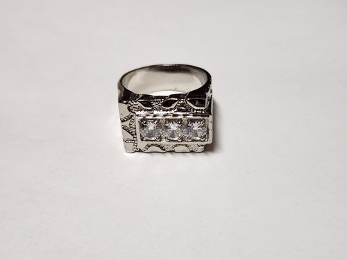 Men' Rhodium Plated 3 Clear Round CZ's Nugget Band Ring Size 10 New - Picture 6 of 9