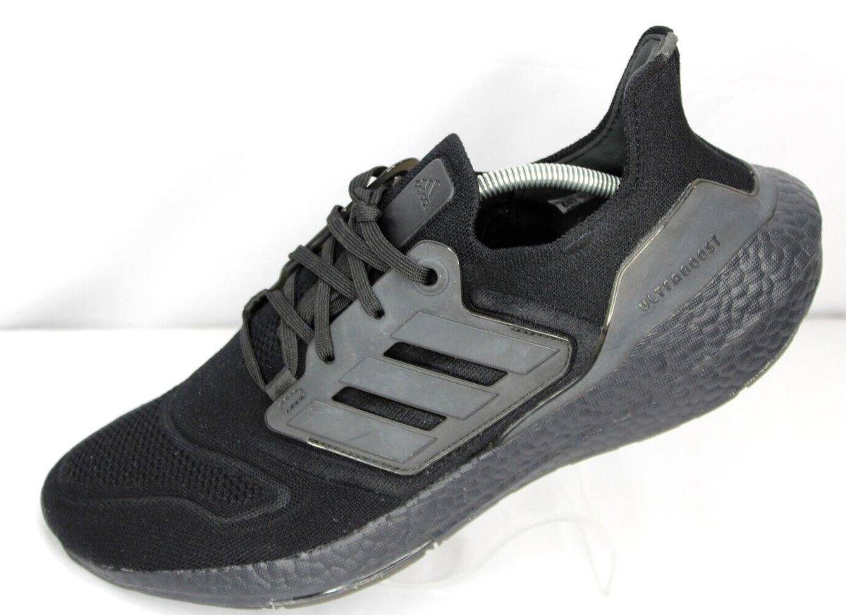 Adidas UltraBoost 22 Running Shoes Men 11.5 Triple Black  display picture 1