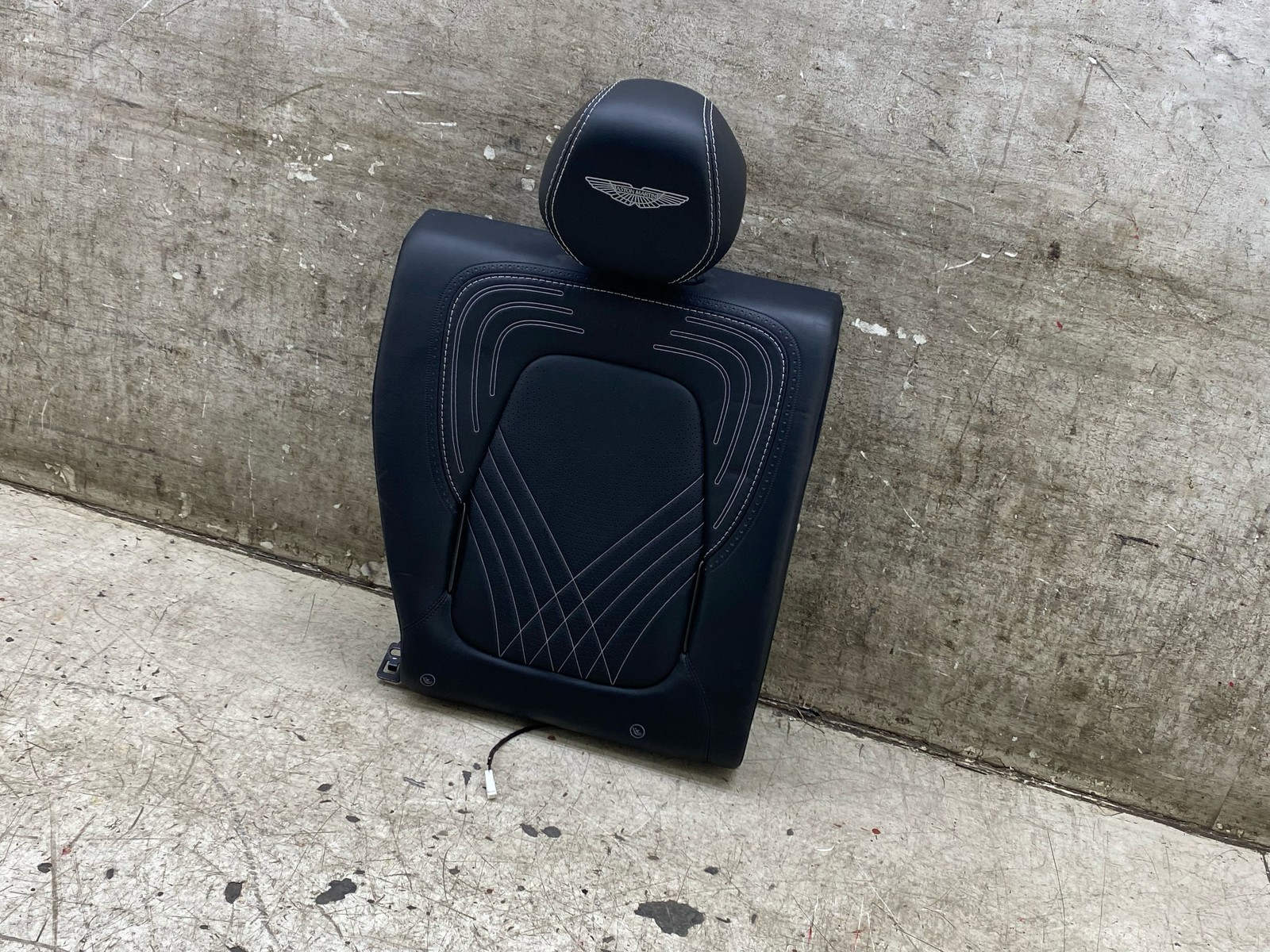 2020-2024 ASTON MARTIN DBX OEM RIGHT REAR UPPER SEAT CUSHION HEATED & VENTILATED