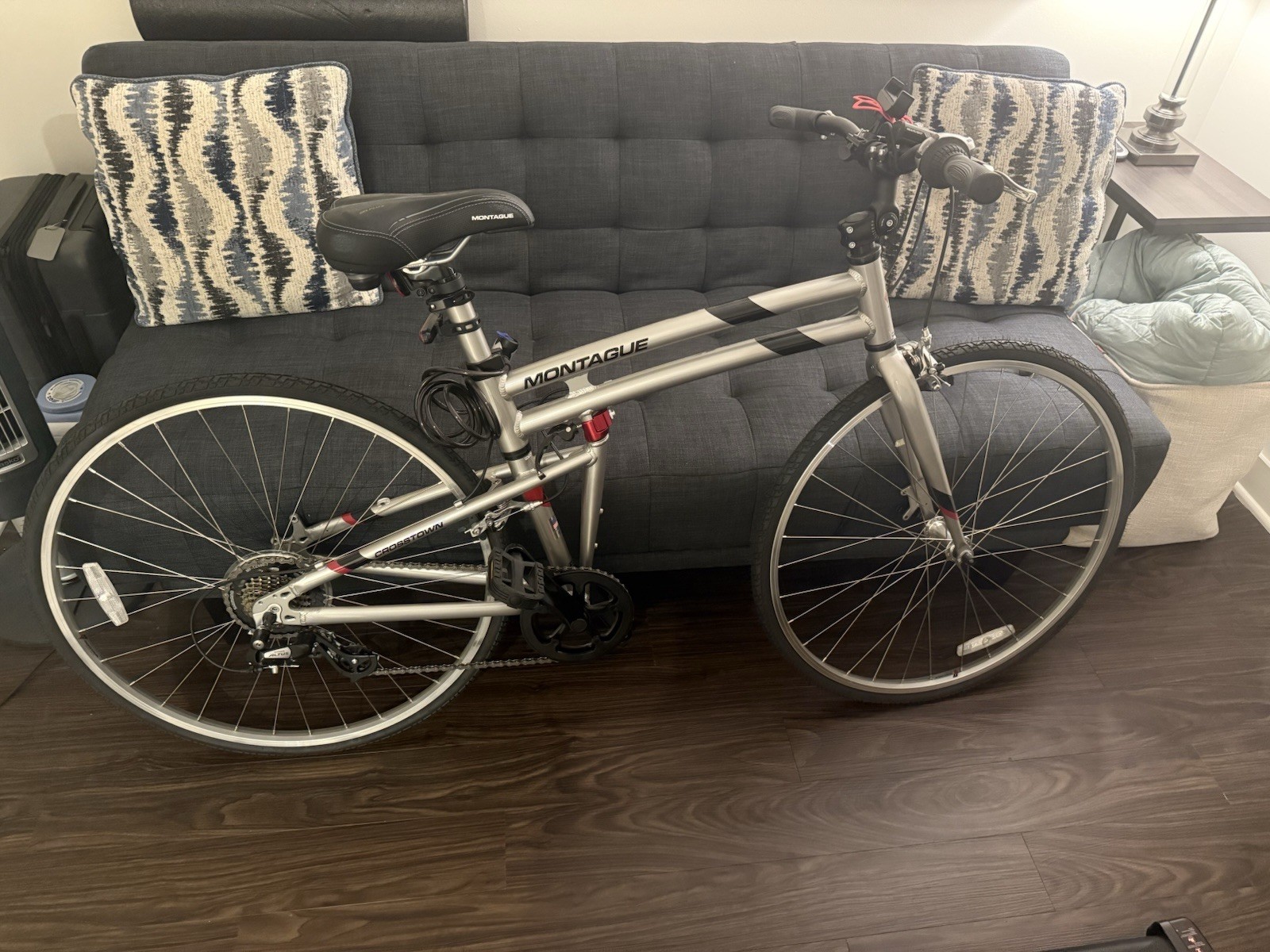 Never Used Large 21&rdquo;  Size Montague Crosstown Foldable Ful