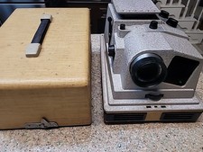 Vintage, Revere Camera Automatic Slide Projector, 2x2 Bantam P-888 Need Bulb
