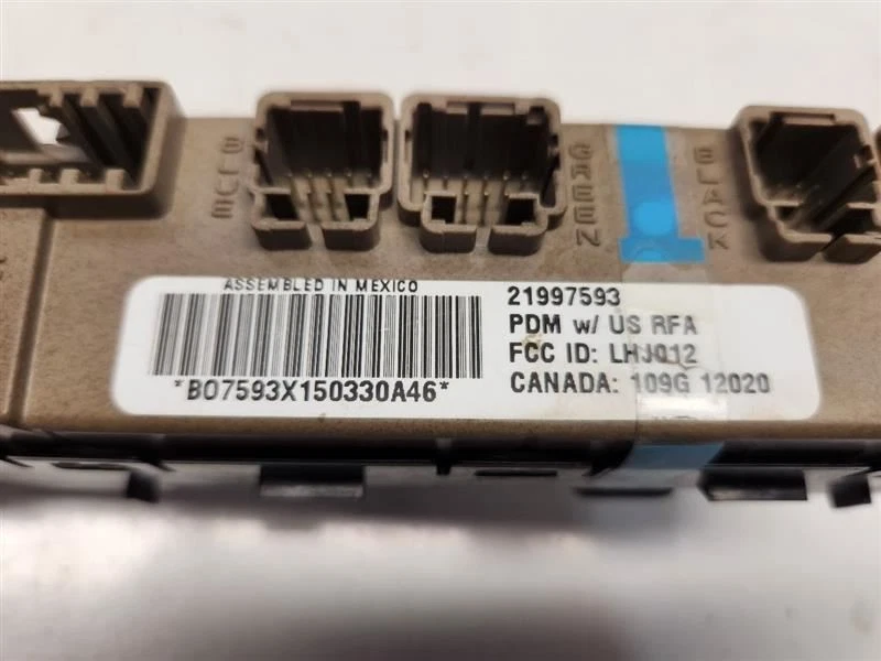 2005 Chevrolet Avalanche 1500 Passenger Right Front Window / Lock Switch  - Image 3 of 4