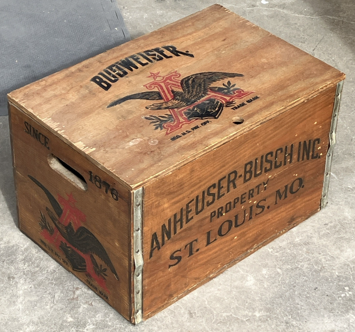 Vintage Budweiser Wooden Crate Box W/ Bottle Cap Checkers Under