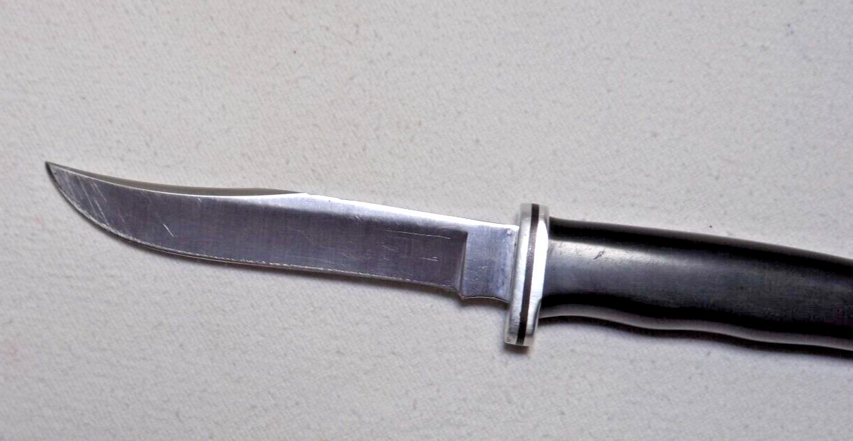 Lot Of 2 Vintage BUCK Fixed Blade Knives 102 X Woodsman and a 470 C W