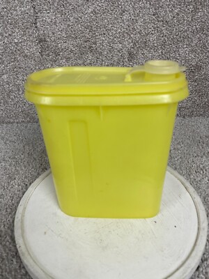 Tupperware Beverage Flip-Top Spout Hinged Lid Pitcher Made in USA 7''x6'' Green