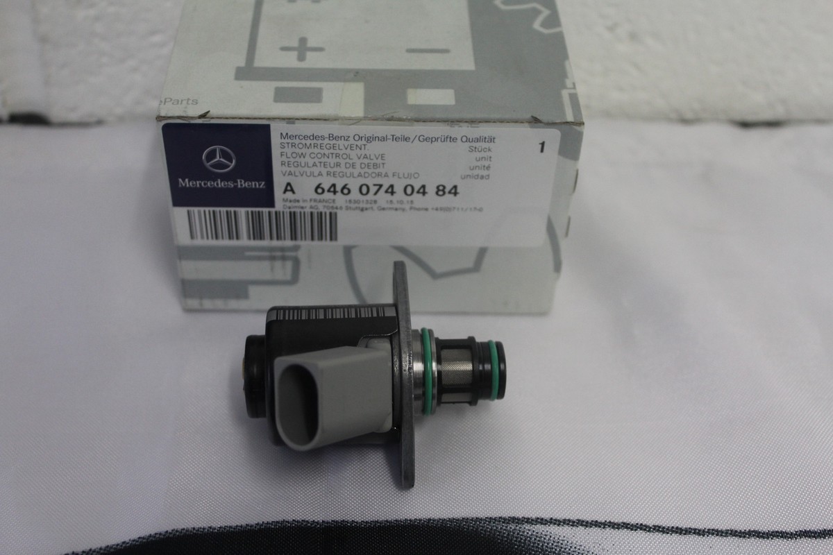 NEW Genuine Mercedes-Benz OM646 Diesel Fuel Pump Flow Control 
