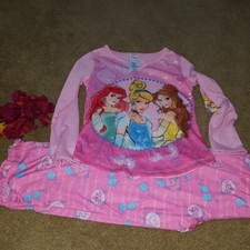 NWT Disney princesses 2 piece pajamas 4/5 2 piece