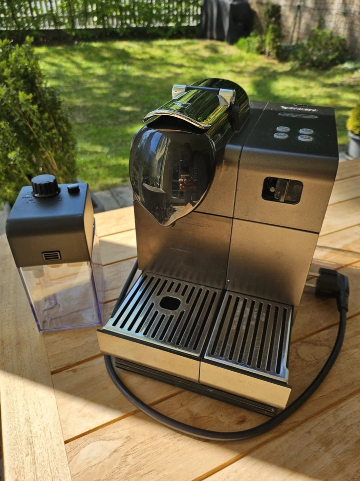 Ersatzteile für Nespresso Kapselmaschine  von De'Longhi 