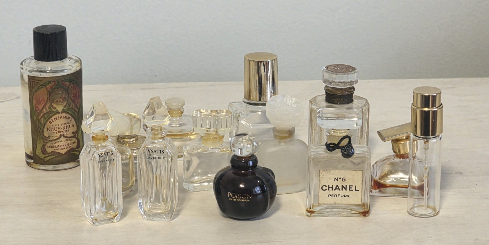 Lot 14 VTG Perfume Bottles - Chanel No.5, Estée Lauder, Yves Saint Laurent, Dior