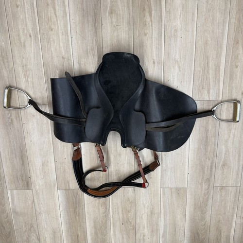 Granada Saddlery Australian Stock Saddle Black Leather w/ Stirrups & Girth