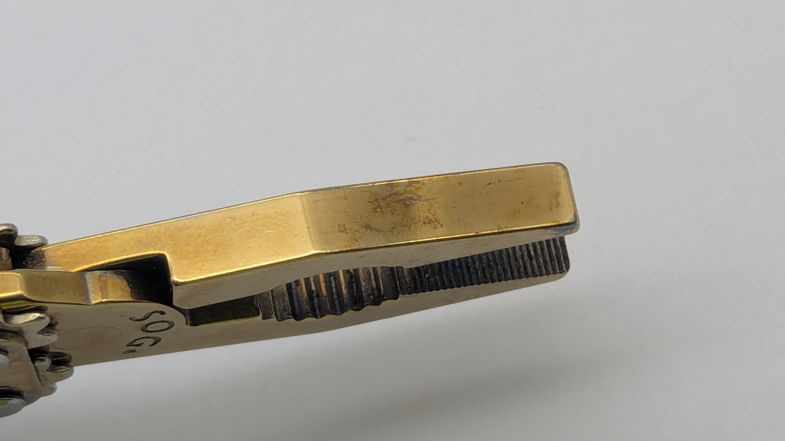  SOG T52 Power Plier Mulitool Gold Tone PRE OWNED READ TiNi COAT USA HARD 2 FIND