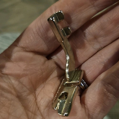 #ad Vintage Simanco Singer Hemmer Pressure Foot 161185 Great Britain $7.64