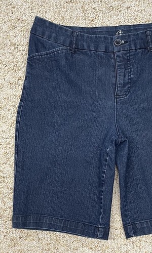 St Johns Bay Bermuda Shorts Women's Size 32x10 Jean Mid Rise Stretch - Picture 12 of 18