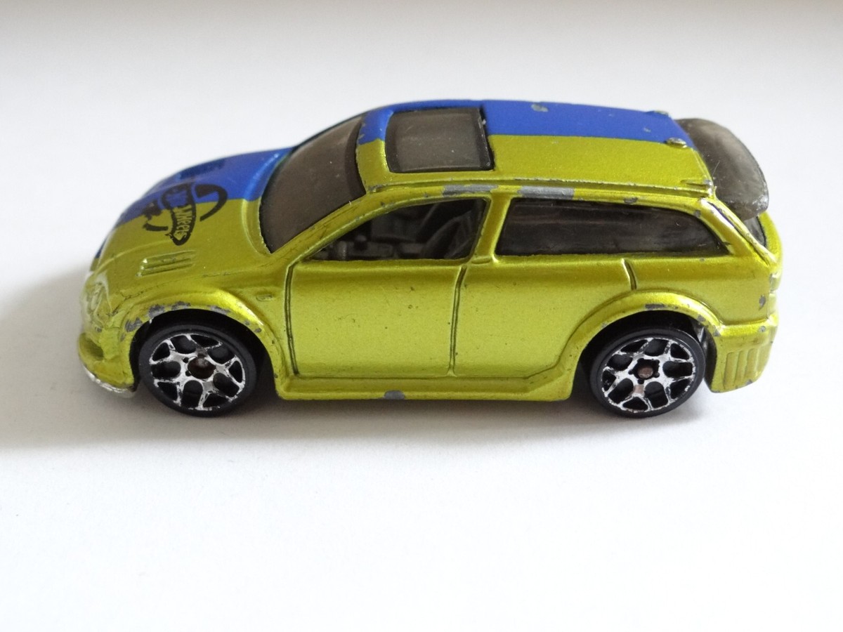 hot wheels audacious blue/yellow 2002 UK