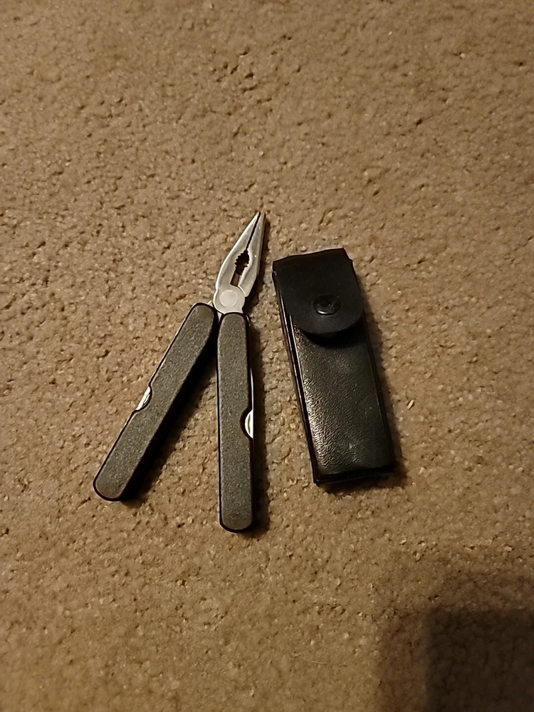 Multi-Tool With Case