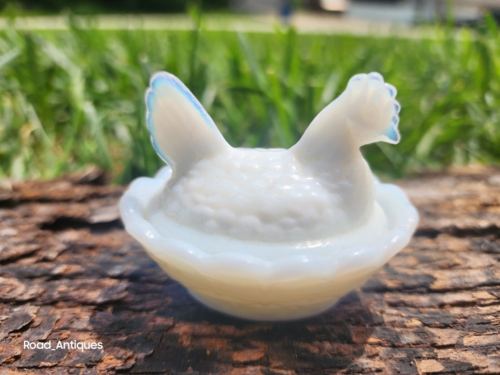 Vintage Westmoreland Milk Glass Hen on Nest Salt Cellar 2.5 Inch White