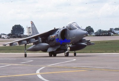 35mm Aircraft Slide Harrier ZG859 RAF 4 Squadron RIAT Fairford 2004