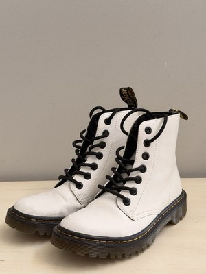 EUC Women's Doc Martins Lace Up White Boots LUANA size us 7