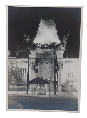 Vintage Nighttime Grauman's Chinese Theatre ORG Snapshot Hollywood RRP 434