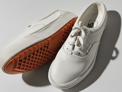 Vans  Unisex Old Skool Platform Shoes | True White | Authentic New