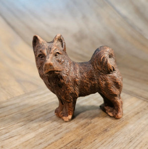 Faux Carved Wood Resin Dog Figurine Miniature Chow Chow/Samoyed